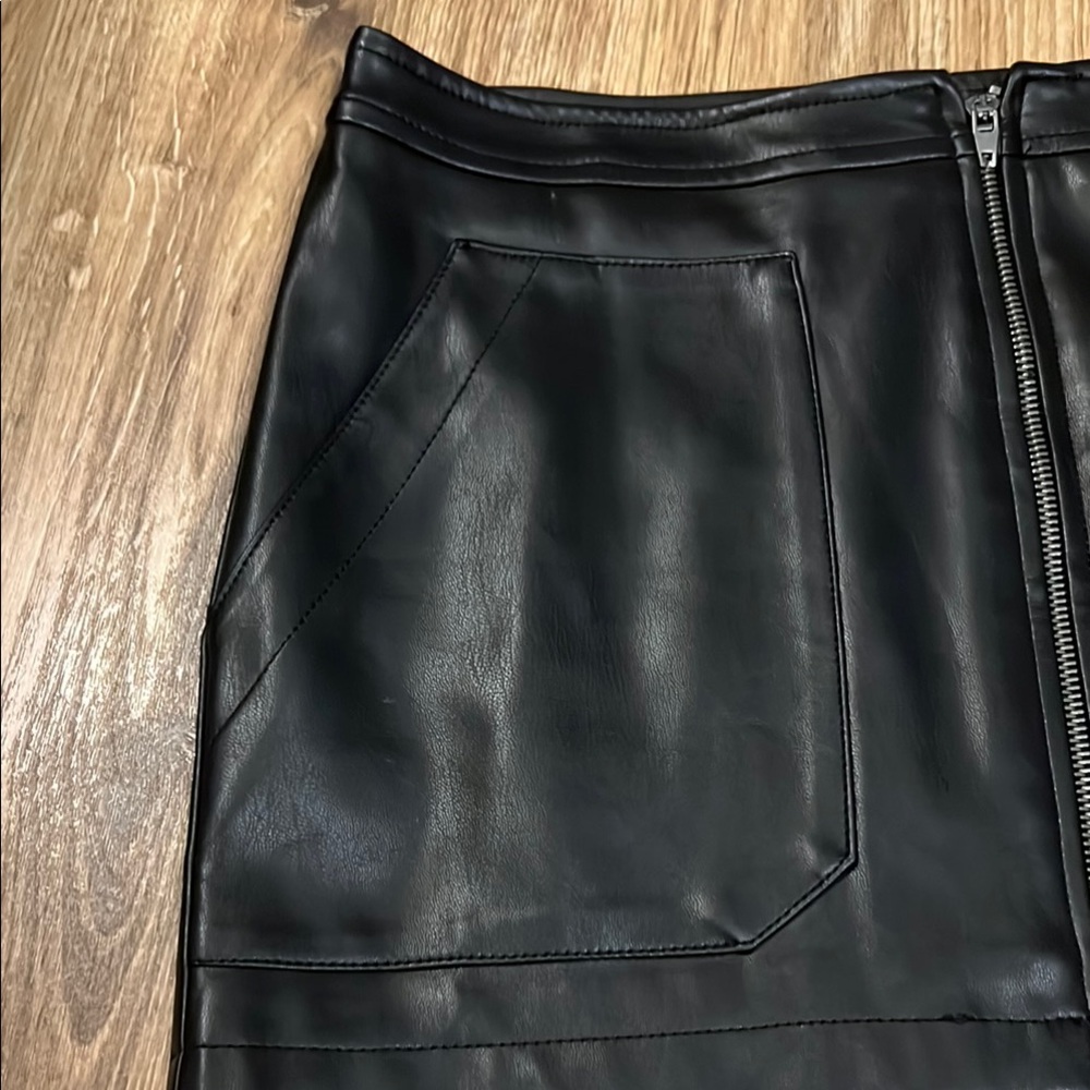 Free People Black Mini Pencil Skirt (New Without Tags) - Picture 3 of 6